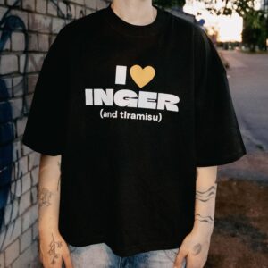 T-särk (must)
